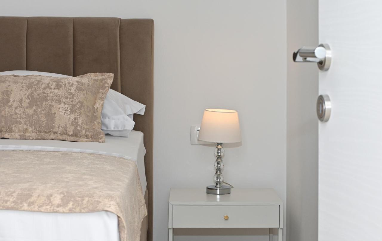 Luxury Apartment Maravic With Private Pool Trogir Buitenkant foto